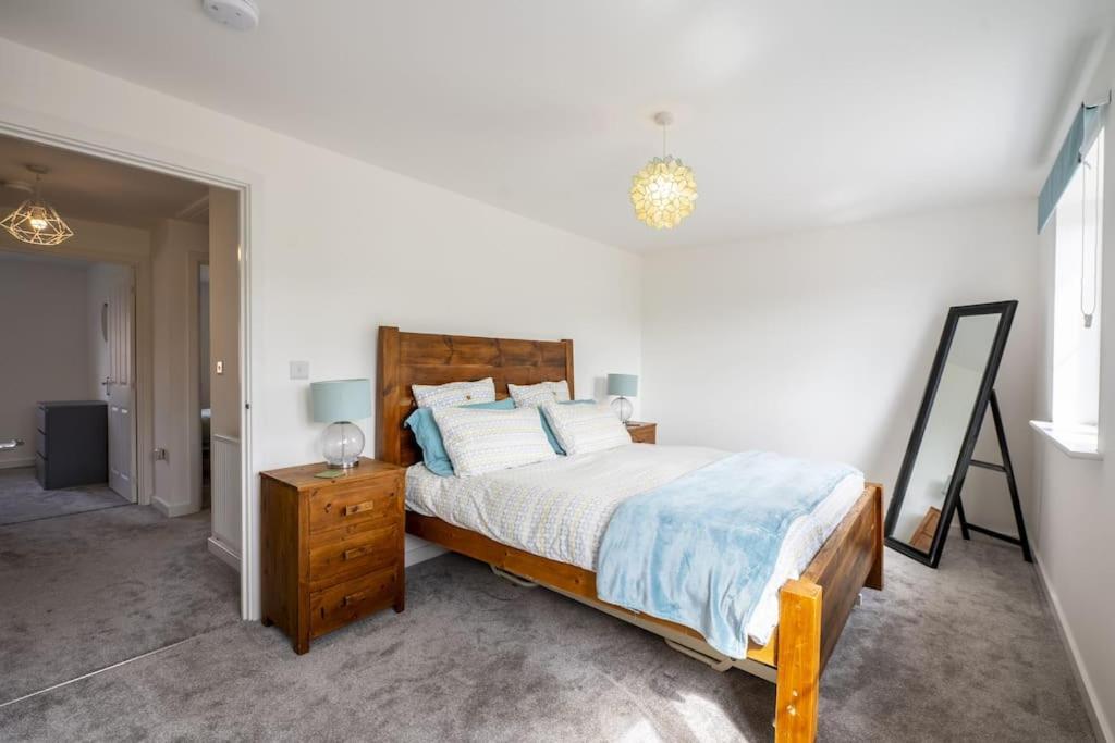 Cosy 3 Bed Near Beaches, Cardiff & Brecon Beacons Coity Kültér fotó