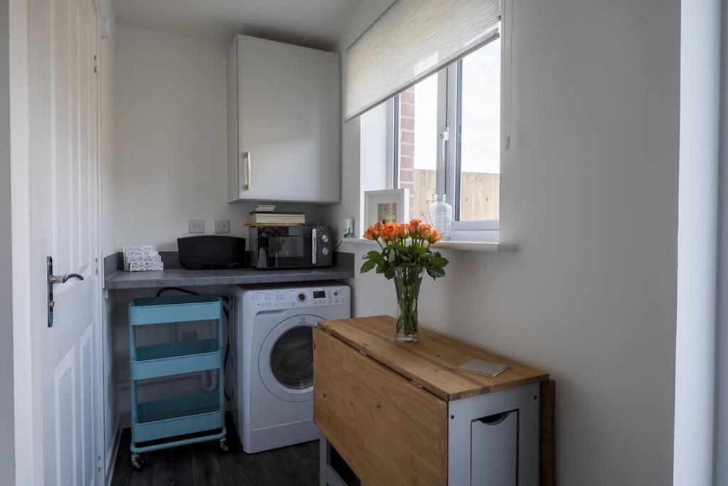 Cosy 3 Bed Near Beaches, Cardiff & Brecon Beacons Coity Kültér fotó